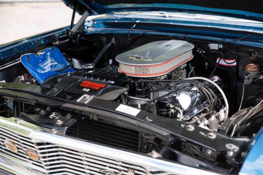 Моторный отсек Ford Galaxie 500 XL Convertible (76A/65) 1964 года  (фото 16 из 28)
